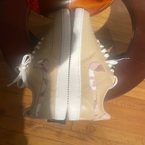 Nike  camelflodge ladies sneakers